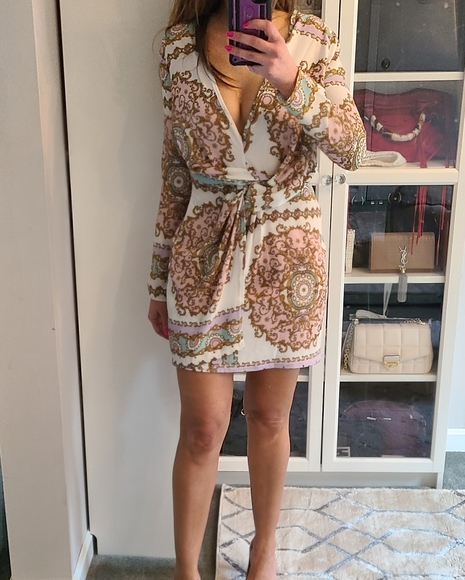 Boohoo Lottie Scarf Print Twist Wrap Shift Dress - Picture 4 of 11